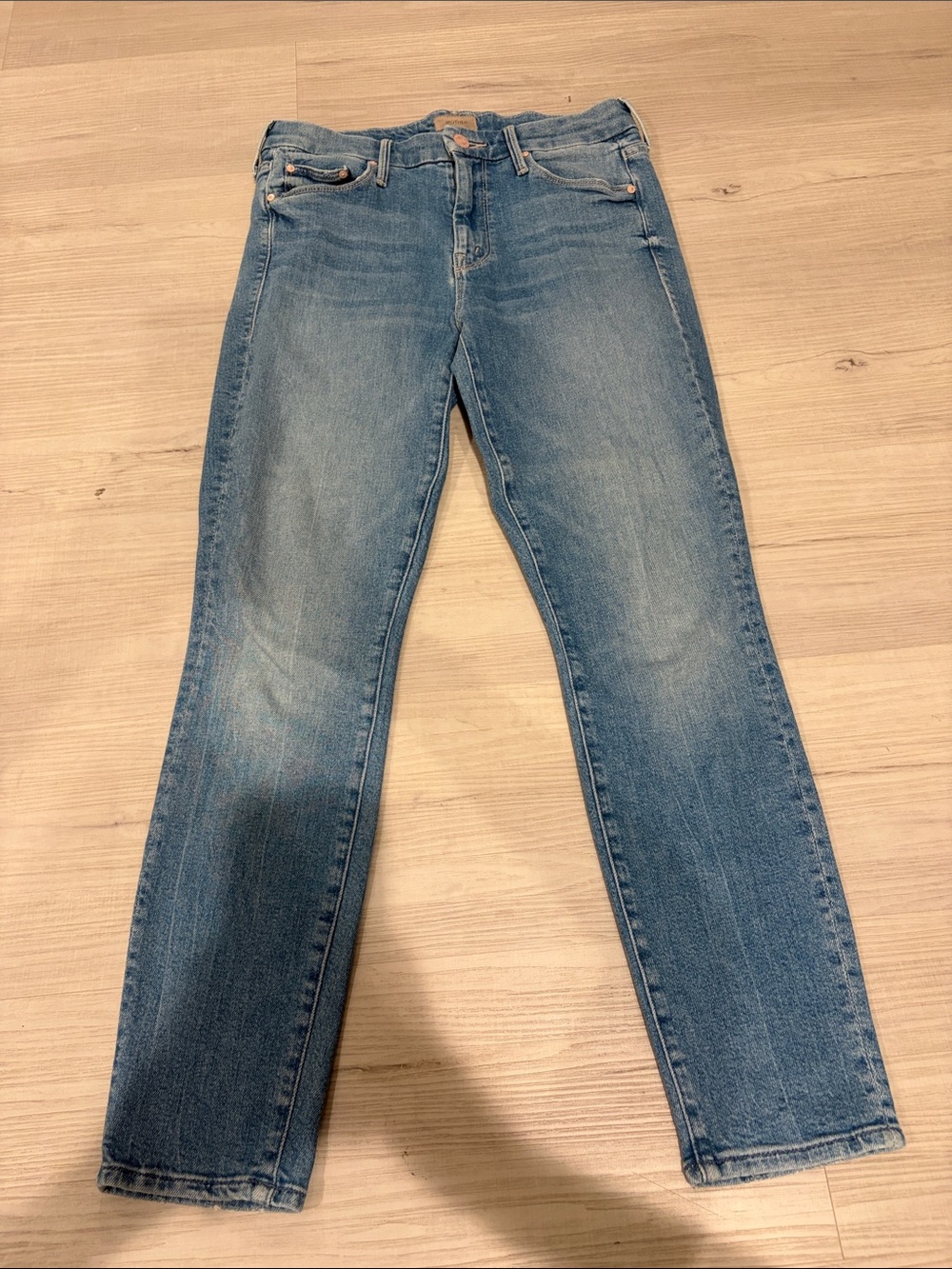 MOTHER Jeans The Looker Crop